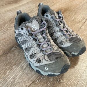 Oboz Sawtooth low II hiking shoe Women's size 7 lilac